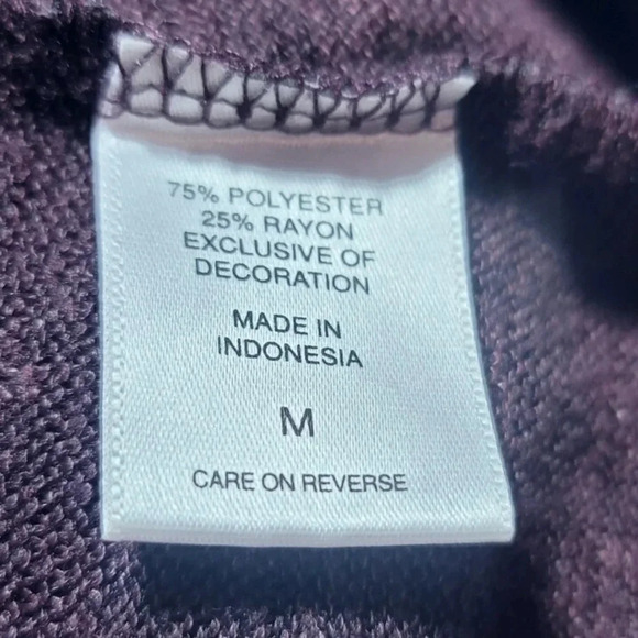 New York And Company Deep Purple Black Lace Sweater Size Medium - Picture 6 of 7